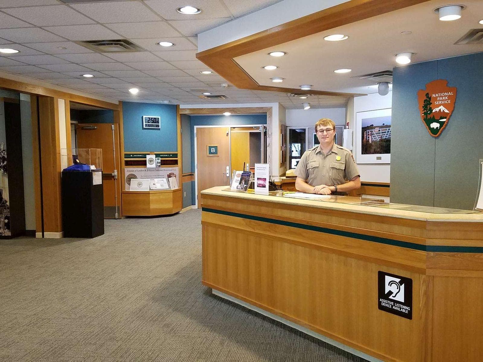 Visitor Center and Park Headquarters