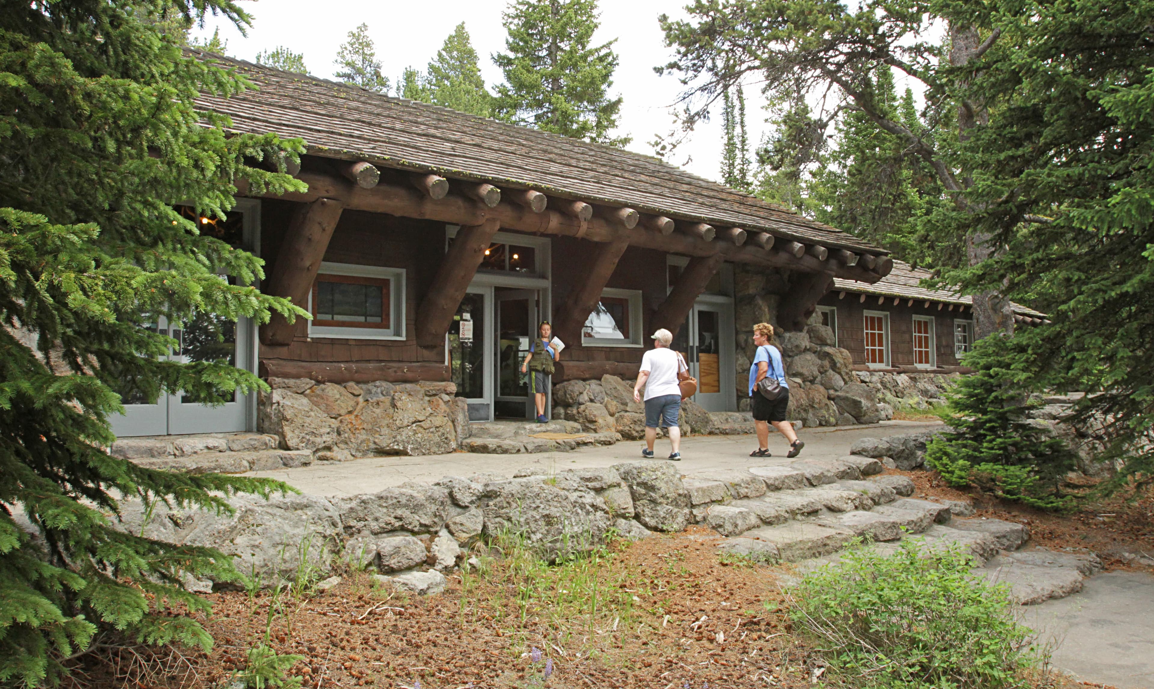 Fishing Bridge Visitor Center and Trailside Museum