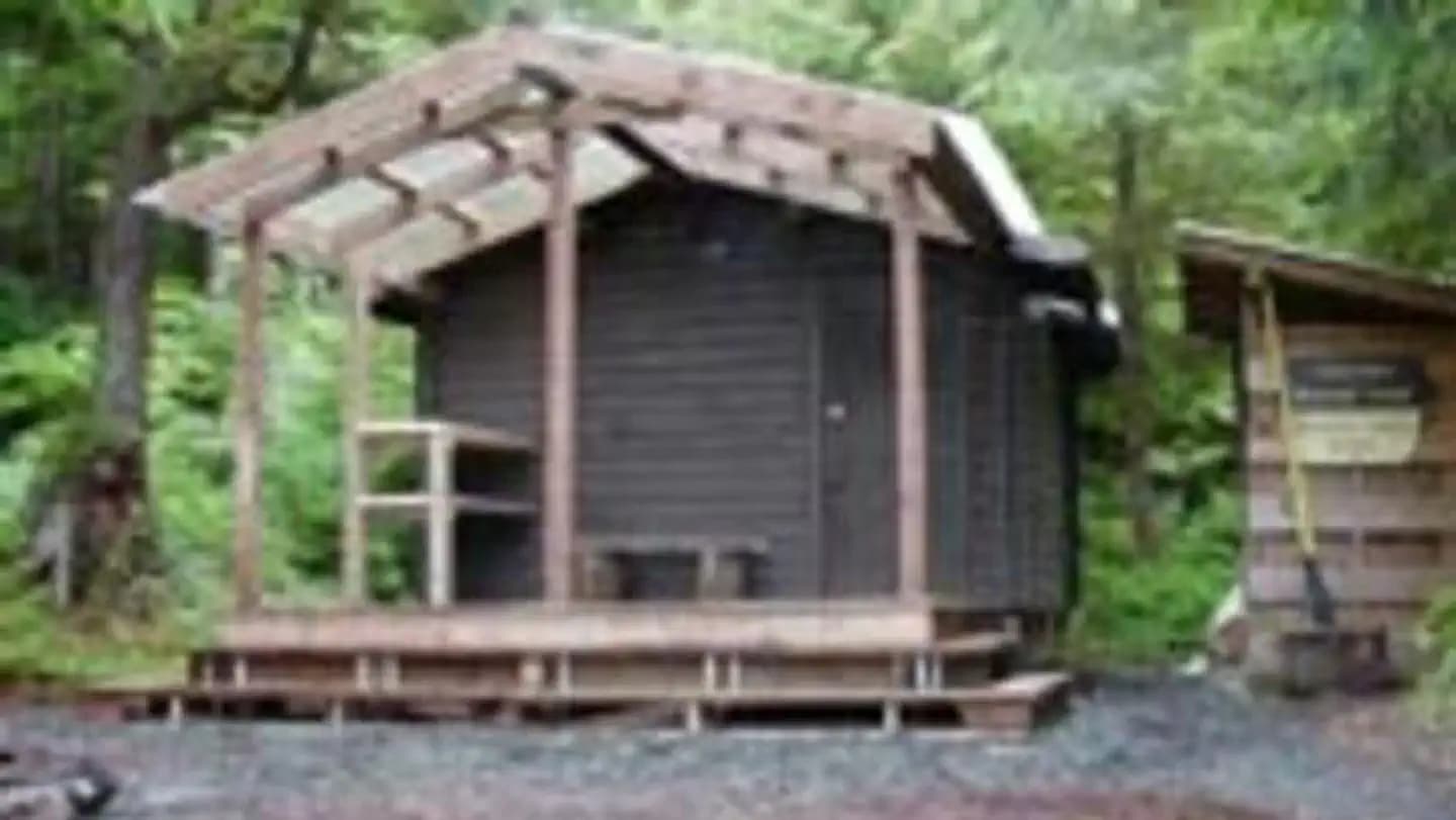 BARNES LAKE CABIN