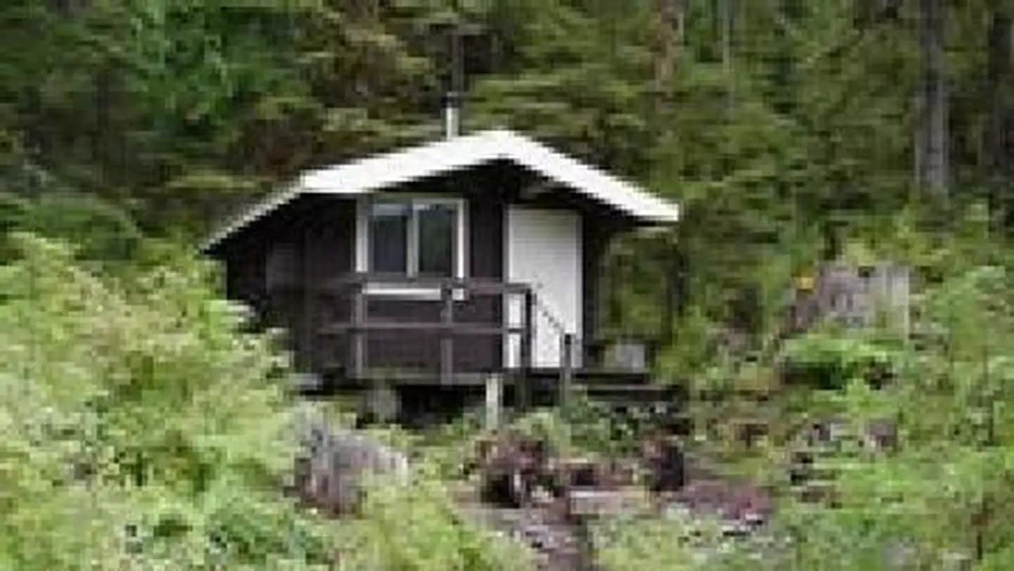 TROLLERS COVE CABIN