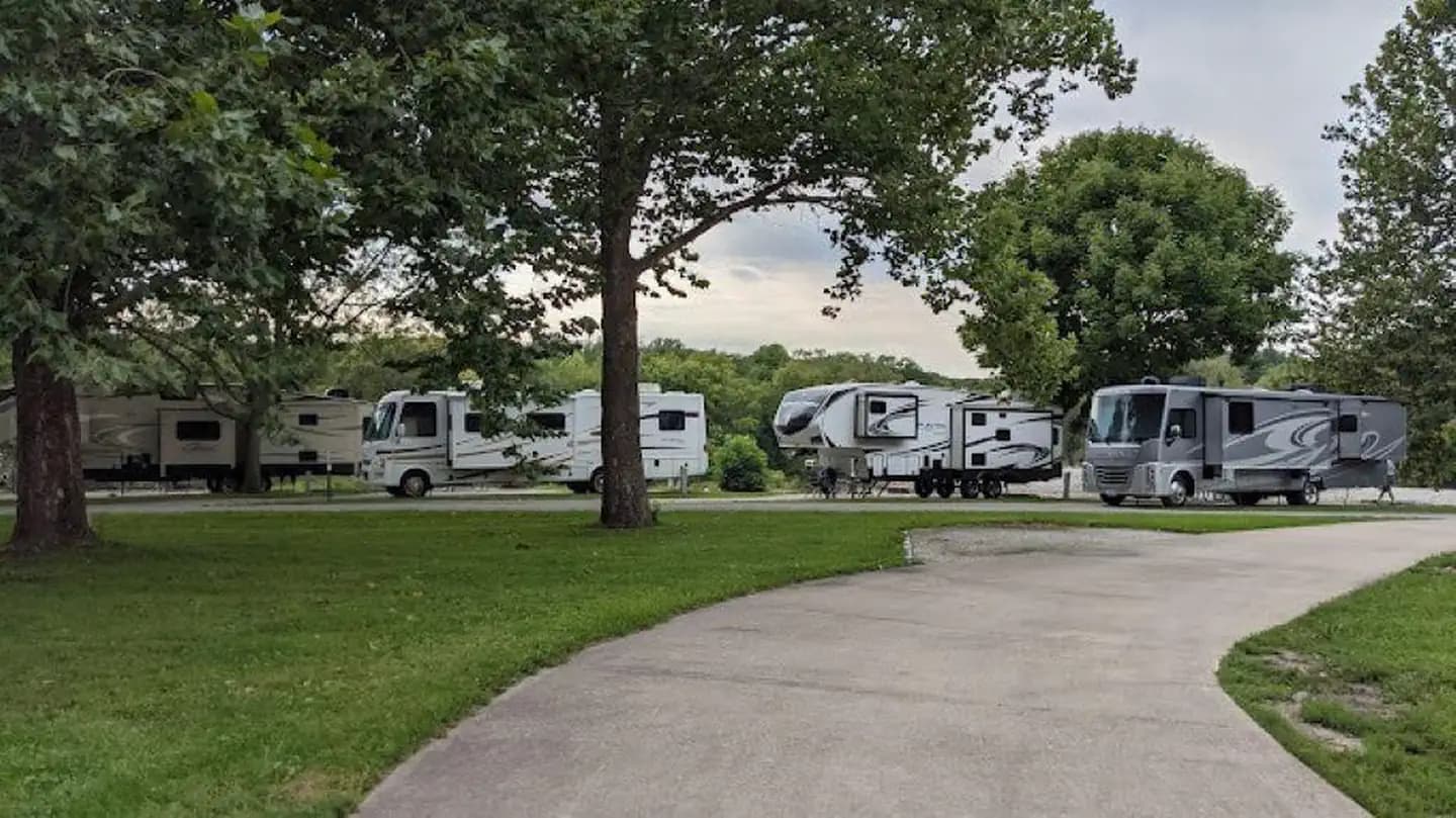 TAILWATER EAST CAMPGROUND