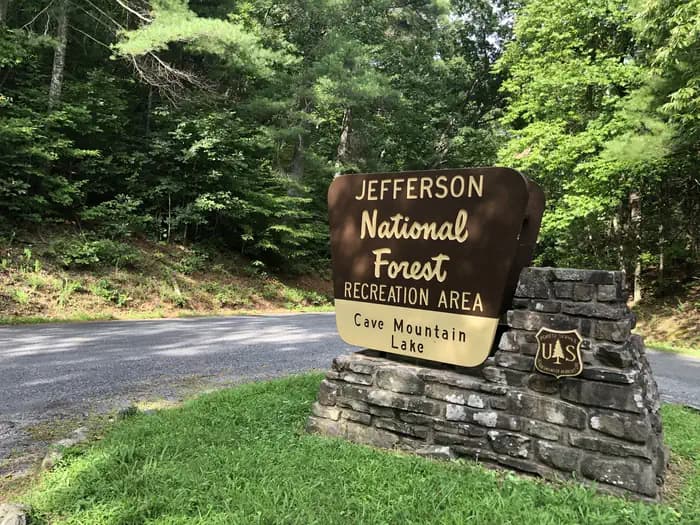 CAVE MOUNTAIN LAKE FAMILY CAMP