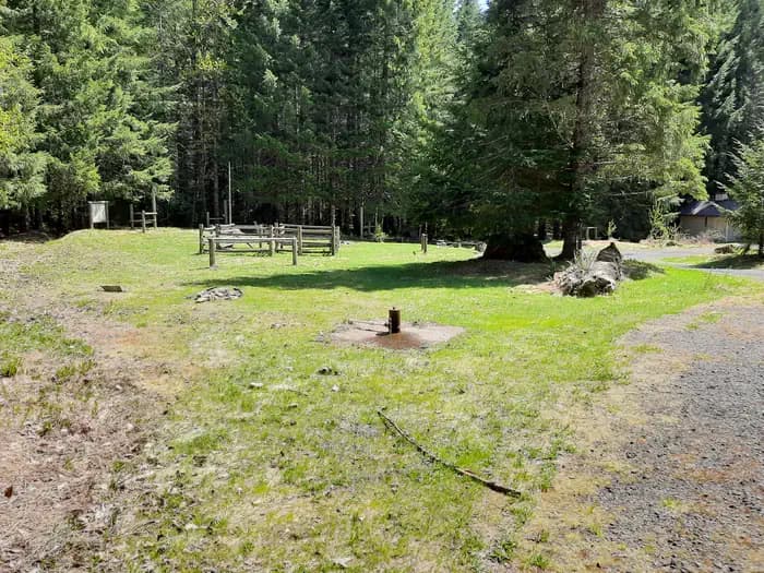 LEWIS RIVER HC (WA) GIFFORD PINCHOT NF